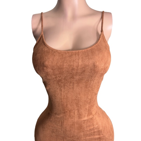 LIVE AUCTION ITEM - Picture 3 of 6